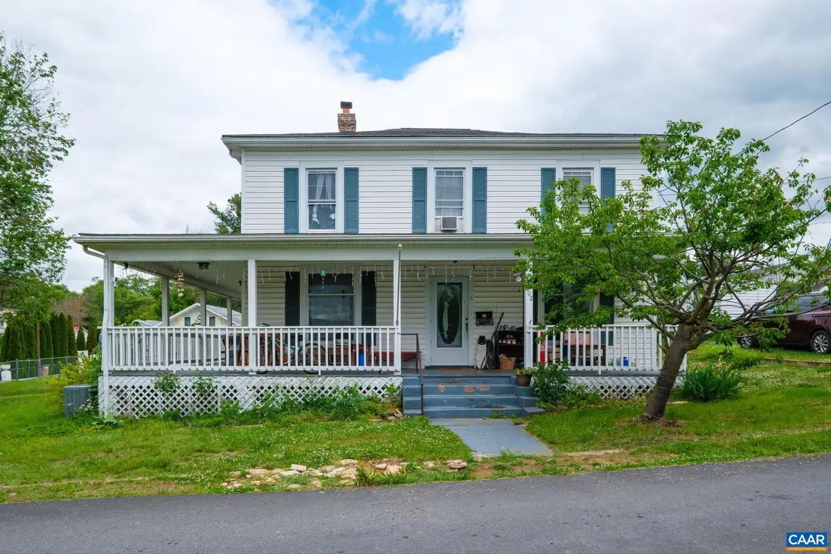602 First St, Shenandoah, VA 22849 - #1
