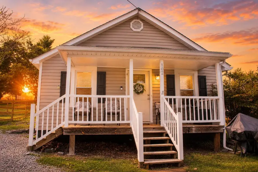 102 East Ave, Staunton, VA 24401 - #3