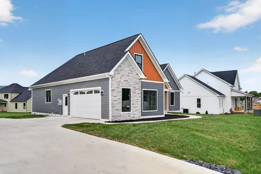 10275 Dalmatian Dr, McGaheysville, VA 22840 - #2