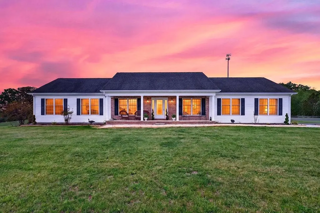 112 Guernsey Ln, Staunton, VA 24401 - #1