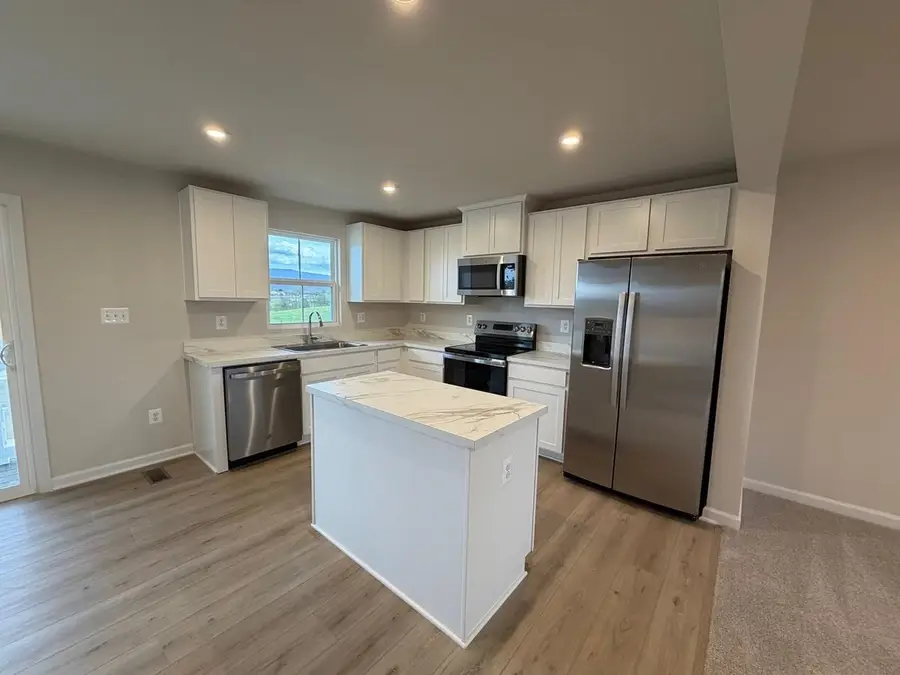 741 Hisey Ave, Woodstock, VA 22664 - #2