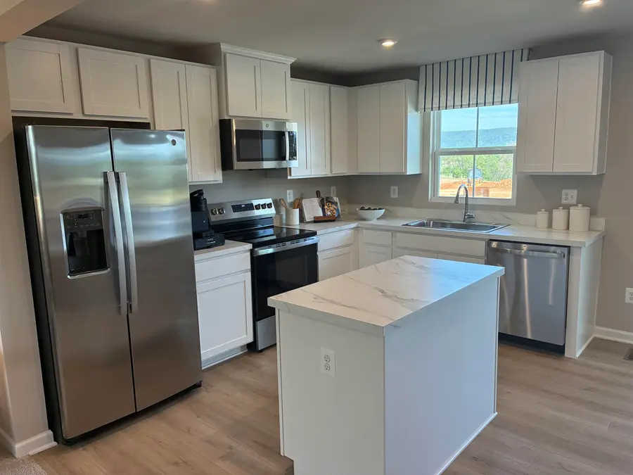 741 Hisey Ave, Woodstock, VA 22664 - #3