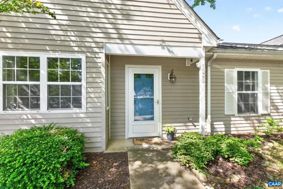 1242 Gazebo Ct, Charlottesville, VA 22901 - #3