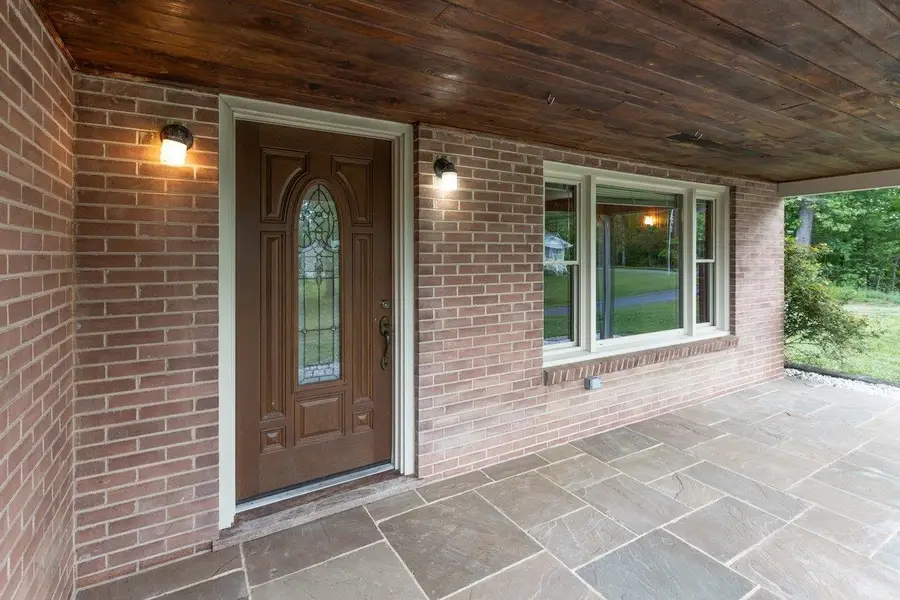 547 Grindstone Rd, Bridgewater, VA 22812 - #2