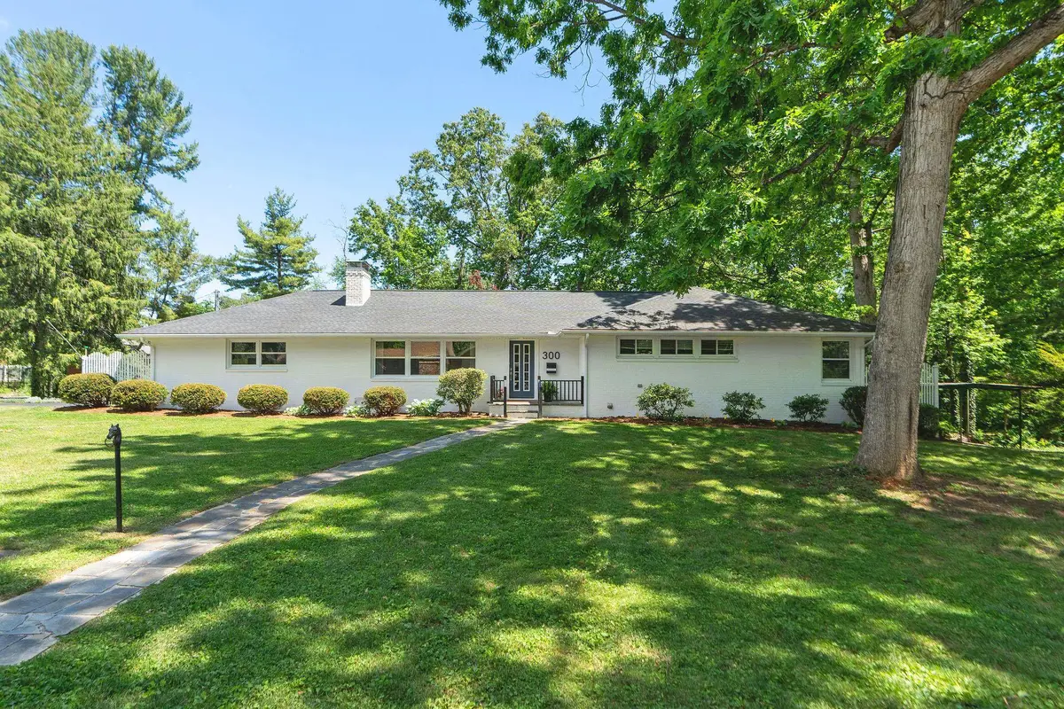 300 Ellison Ln S, Waynesboro, VA 22980 - #1
