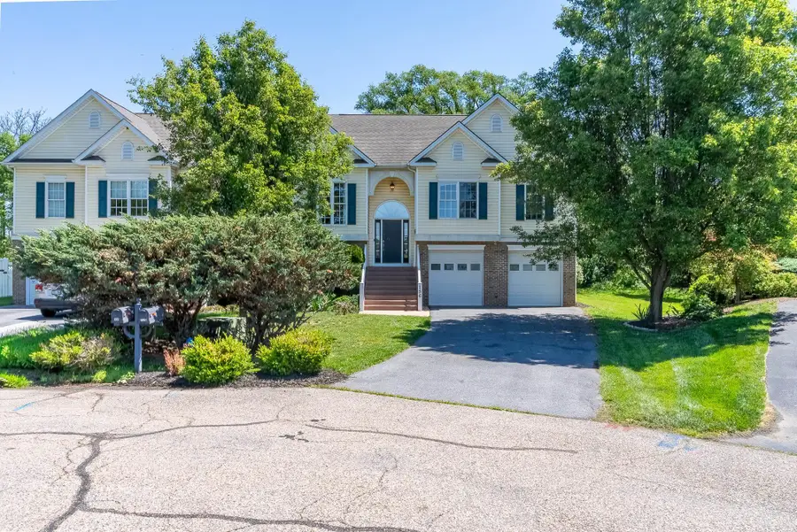 156 Chelsea Cir, Massanetta Springs, VA 22801 - #3
