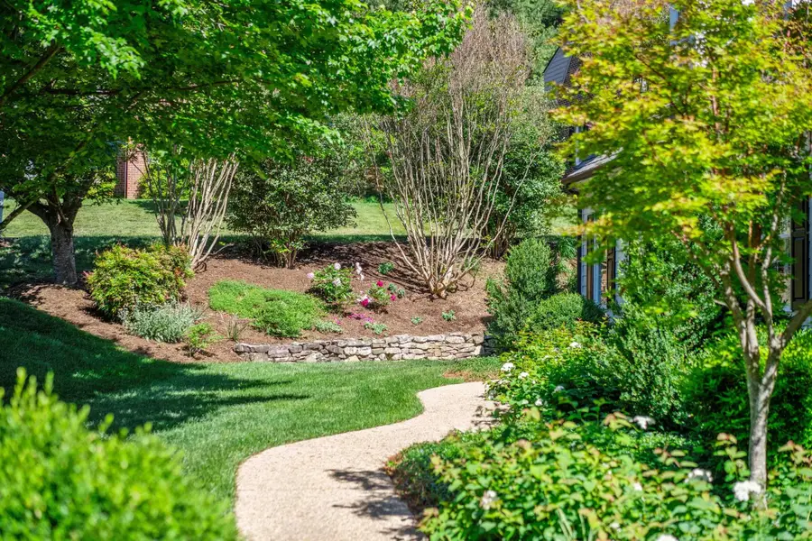 209 Kings Sq, Staunton, VA 24401 - #2