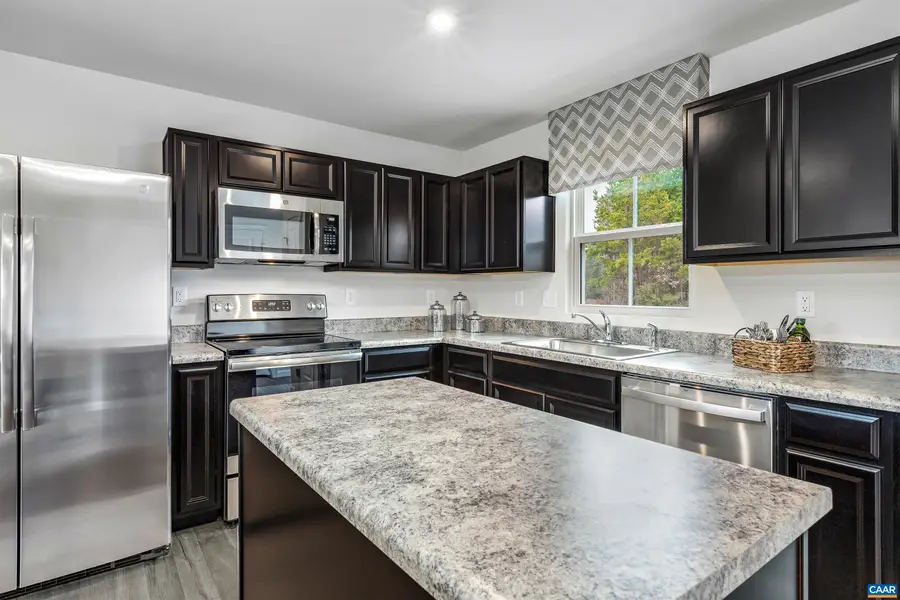 502 Arches Ln, Barboursville, VA 22923 - #2