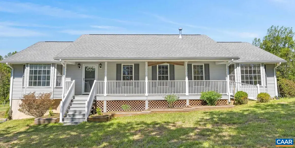 1075 Social Hall Rd, New Canton, VA 23123 - #1
