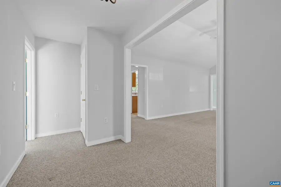 1075 Social Hall Rd, New Canton, VA 23123 - #2