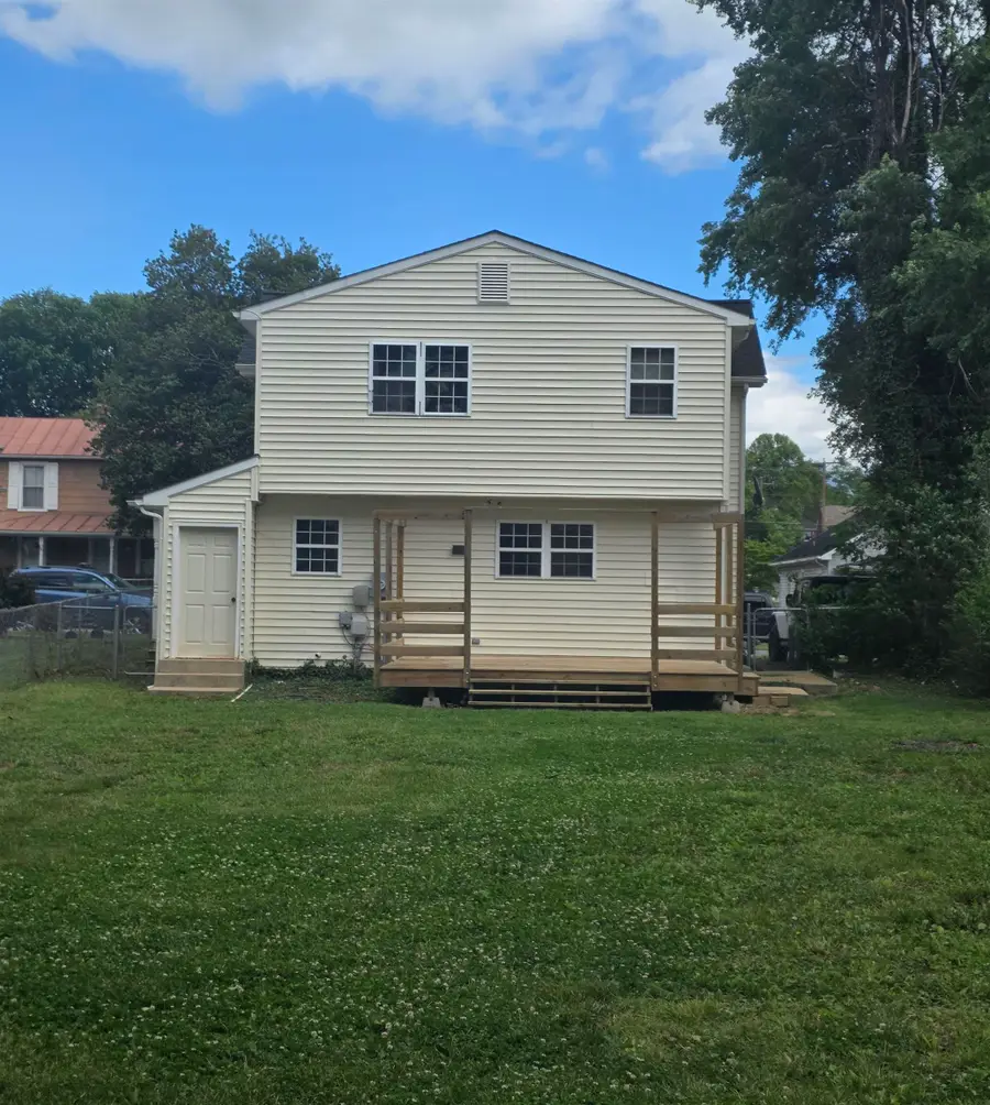365 Magnolia Ave S, Waynesboro, VA 22980 - #2