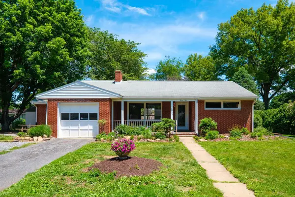 305 High St, Bridgewater, VA 22812