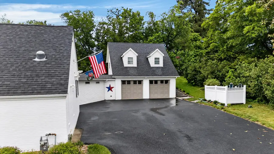 1204 Westmoreland Dr, Staunton, VA 24401 - #3
