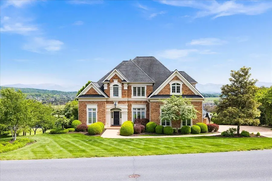 635 Frederick Rd, Massanetta Springs, VA 22801 - #2