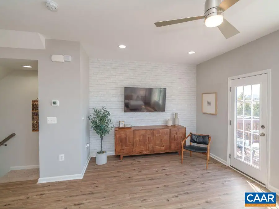 249 Cheshire Ln, Waynesboro, VA 22980 - #3