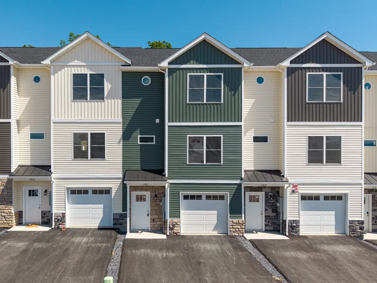 747 Zephyr Dr, Massanetta Springs, VA 22801 - #1