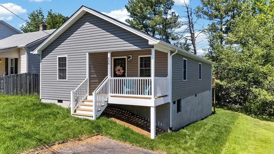 638 C St, Staunton, VA 24401 - #2