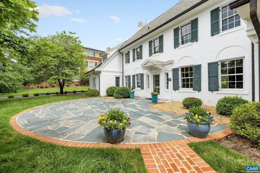 410 White Gables Ln, Charlottesville, VA 22903 - #3