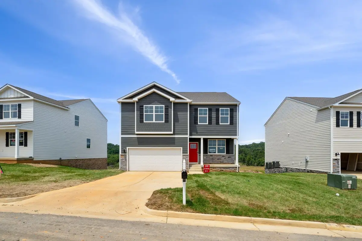 537 Summercrest Ave, Waynesboro, VA 22980 - #1
