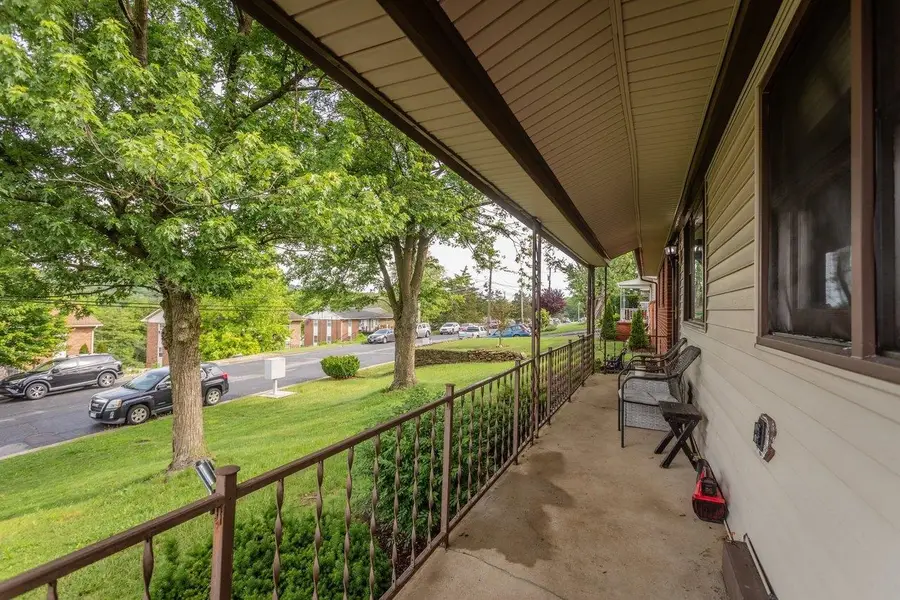220 Rockingham Dr, Harrisonburg, VA 22802 - #2