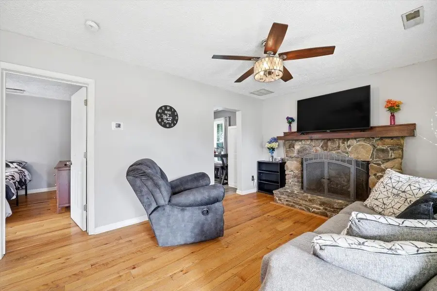 1296 New Hope Rd, Staunton, VA 24401 - #3