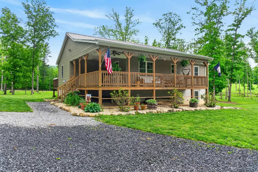 594 Estaline Valley Rd, Craigsville, VA 24430 - #2