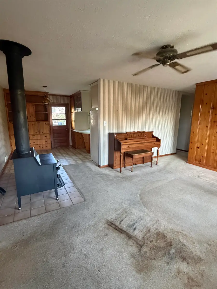 406 Linden Dr, Staunton, VA 24401 - #3