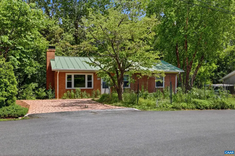 2238 Banbury St, Charlottesville, VA 22901 - #3
