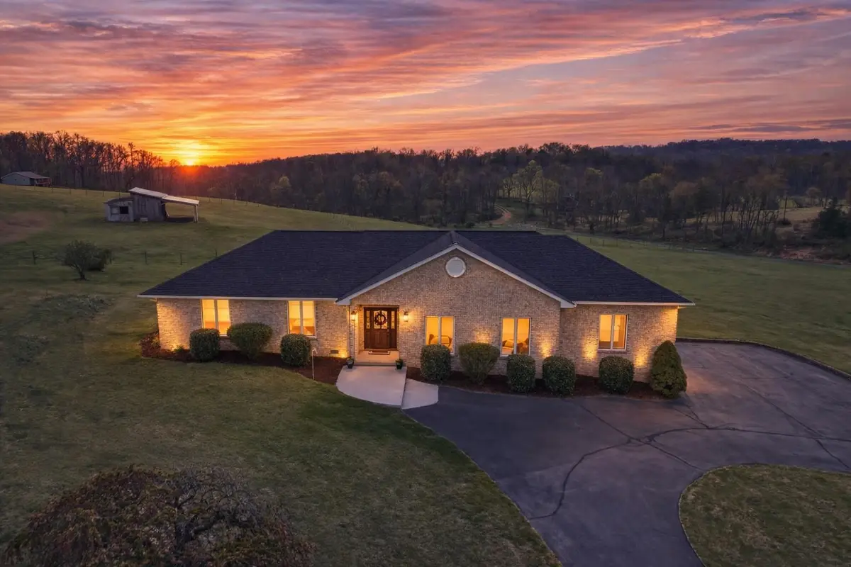 363 Davis Ln, New Market, VA 22844 - #1