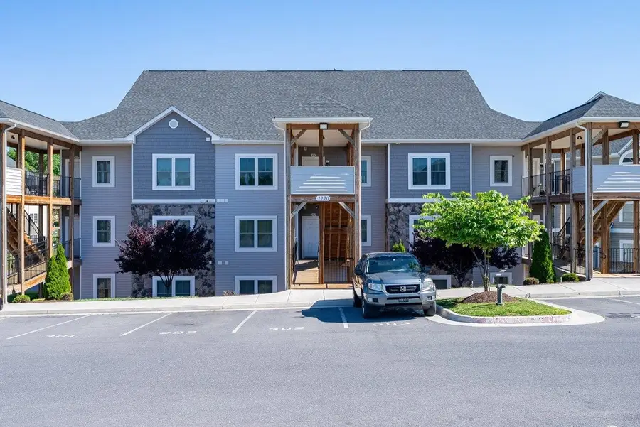 1270 Constitution Ct, Harrisonburg, VA 22802 - #2