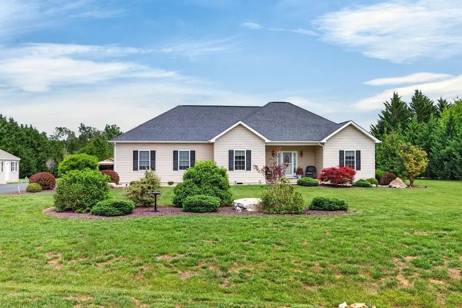 29 Kennedy Ridge Ct, Stuarts Draft, VA 24477 - #3