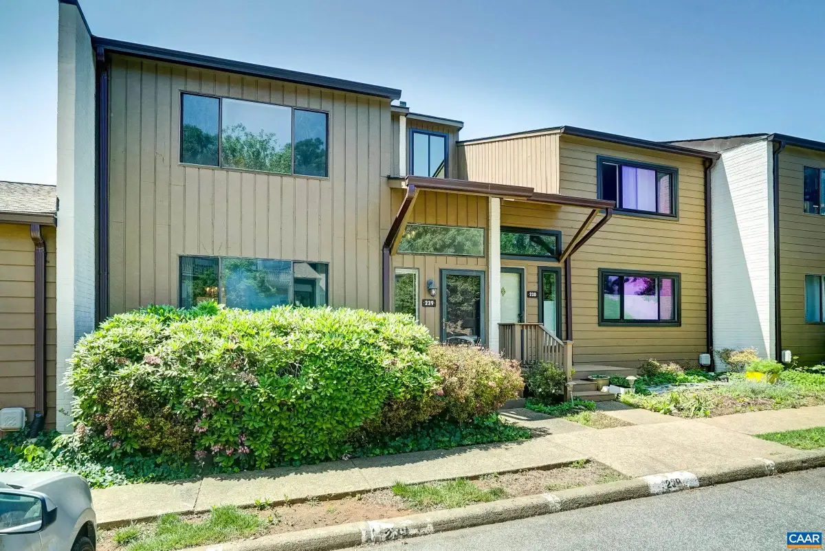 239 Harvest Dr, Charlottesville, VA 22903 - #1