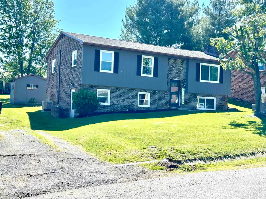 20 Bingham St, Verona, VA 24482 - #3