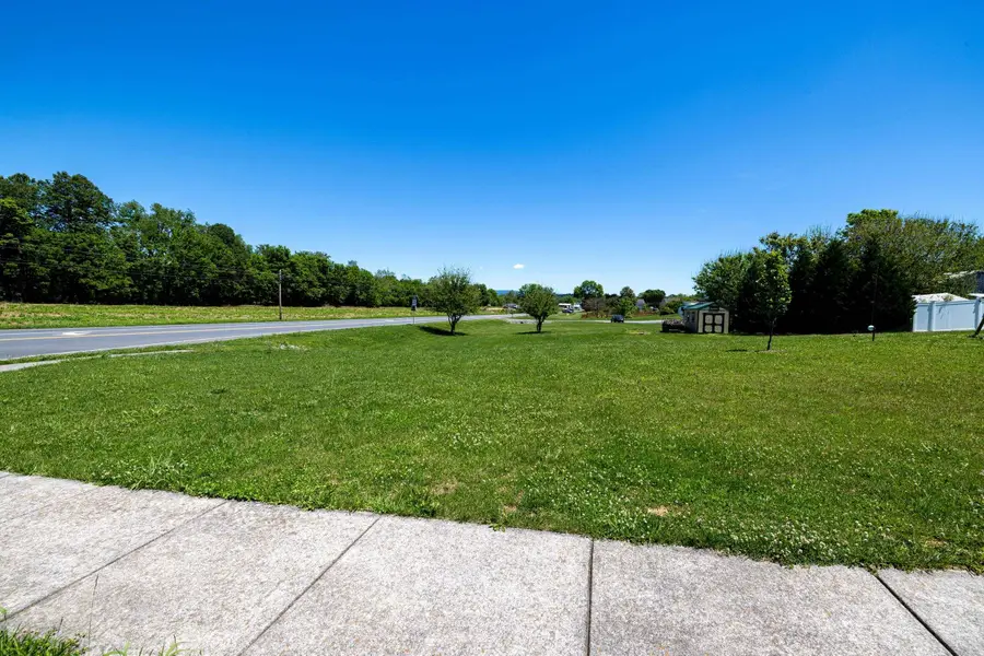 325 Rustic Ave, Broadway, VA 22815 - #2