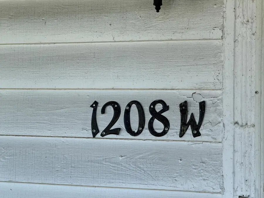 1208 Beverly St W, Staunton, VA 24401 - #2