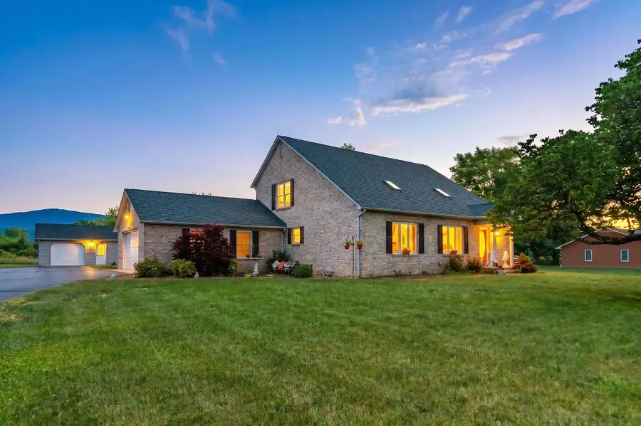 1802 River Rd N, Mount Solon, VA 22843 - #2