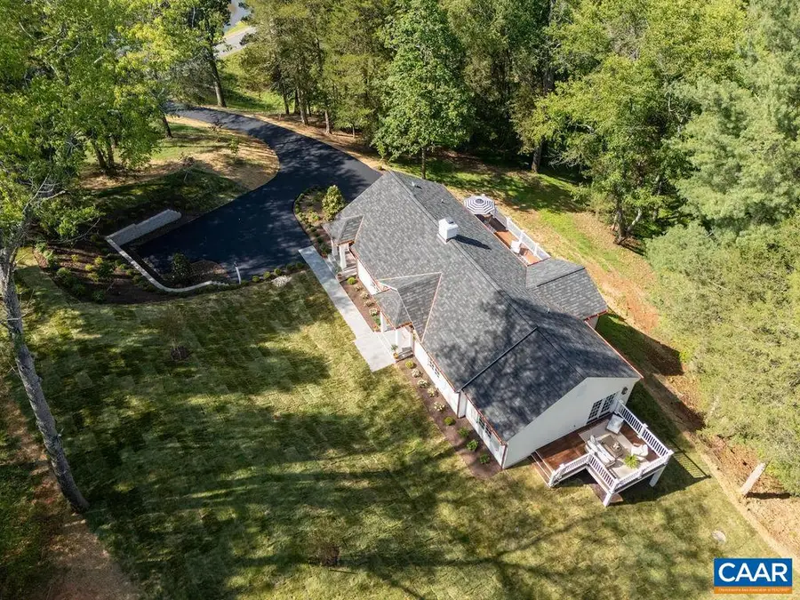 935 Emerson Dr, Charlottesville, VA 22901 - #2