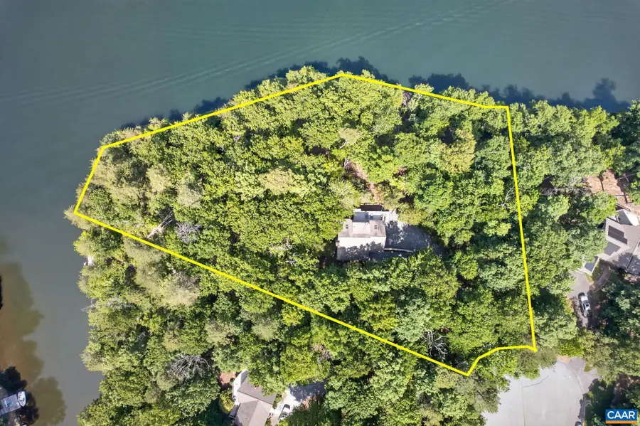 42 Cliftwood Rd, Palmyra, VA 22963 - #2