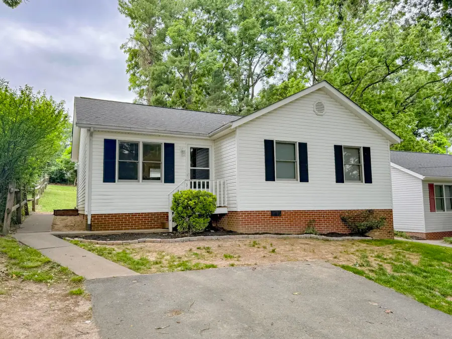 319 Westwood Blvd, Staunton, VA 24401 - #2