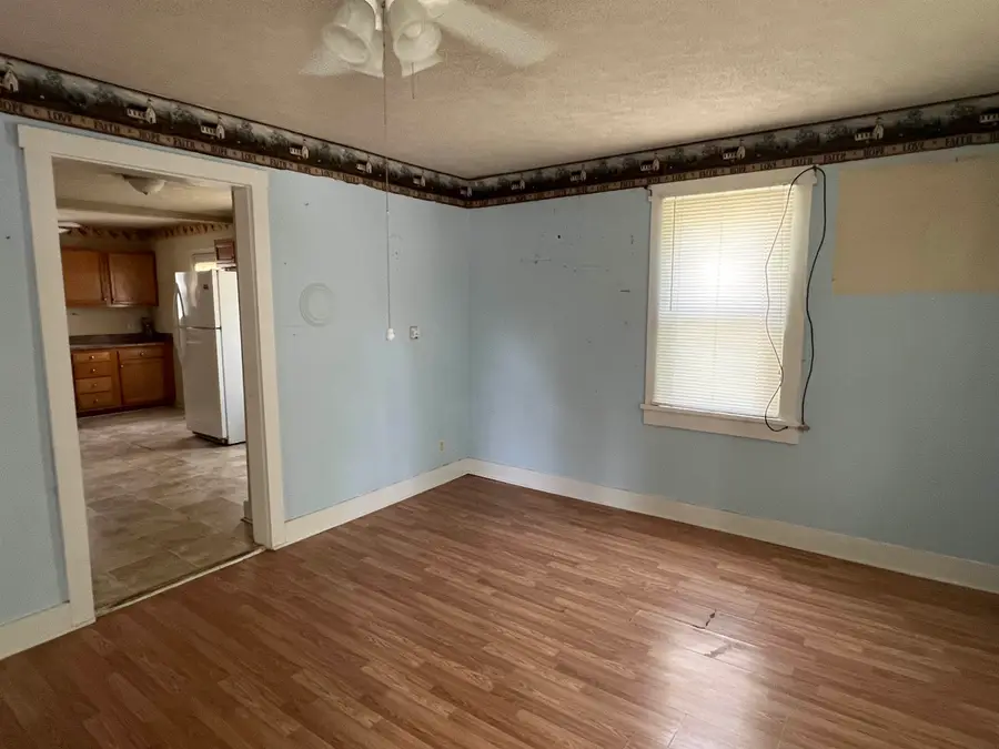 207 Winchester Ave N, Waynesboro, VA 22980 - #2