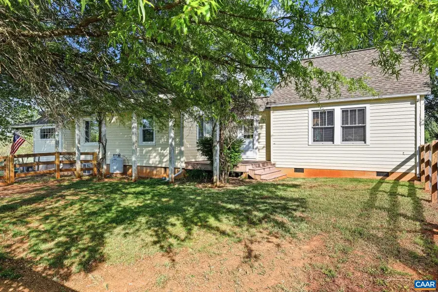 334 Pump Rd, New Canton, VA 23123 - #3