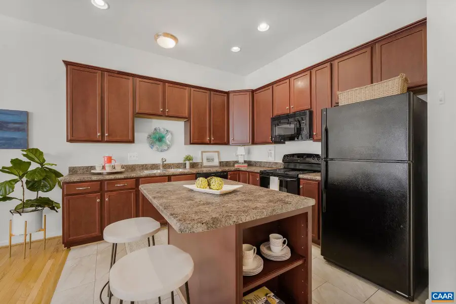 161 Brookwood Dr, Charlottesville, VA 22902 - #2
