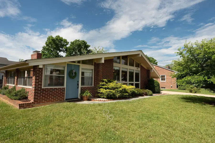 1921 Talbott Pl N, Waynesboro, VA 22980 - #2