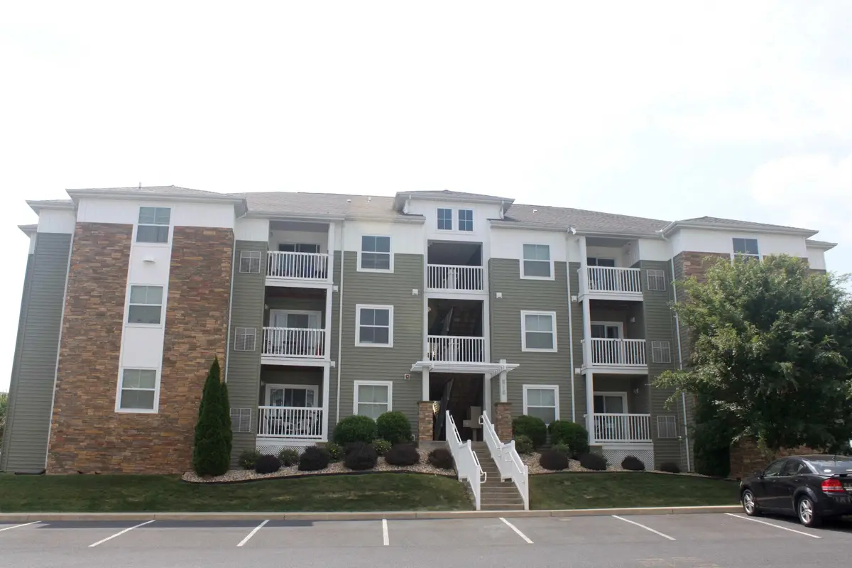 515 Davis Mills Dr, Harrisonburg, VA 22801 - #1