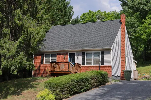 394 Horace Ave, Waynesboro, VA 22980