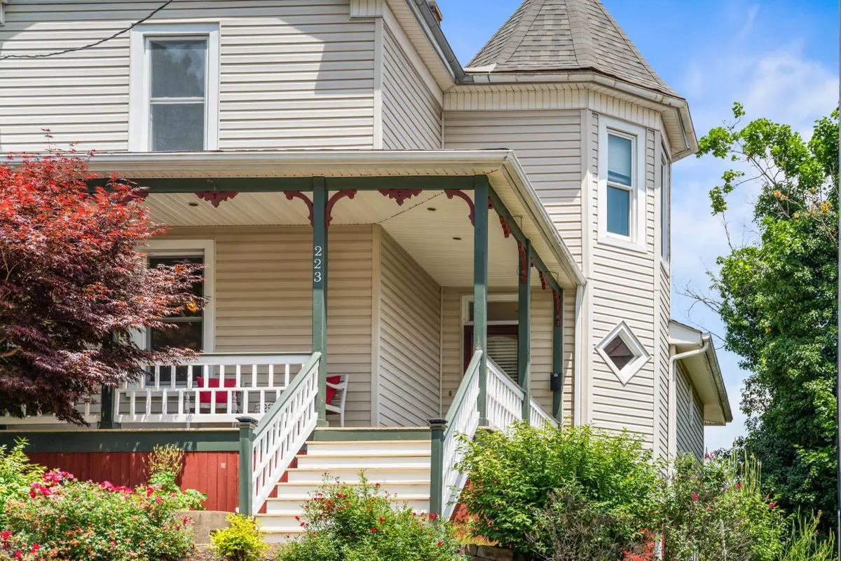223 Madison St N, Staunton, VA 24401 - #1