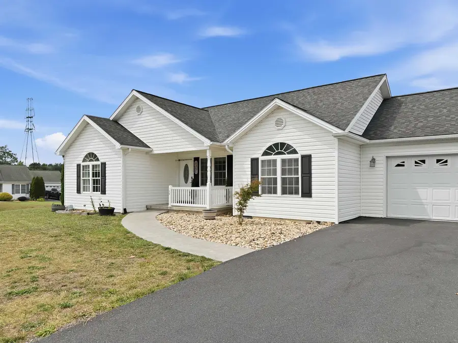 148 Woodside Dr, Waynesboro, VA 22980 - #2