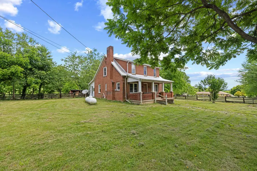 221 Chapel Rd, Churchville, VA 24421 - #2