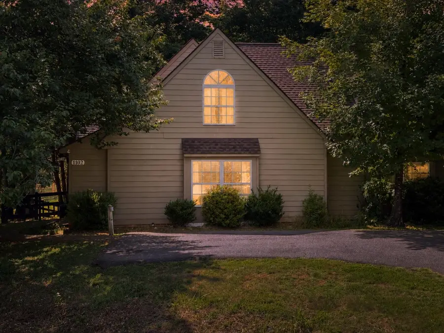 1102 Amber Ridge Rd, Charlottesville, VA 22901 - #2