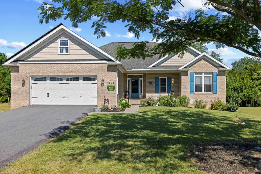 1705 Holly Ave, Grottoes, VA 24441 - #2